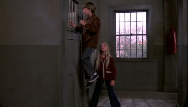File:Escape-to-witch-mountain-disneyscreencaps.com-7583.jpg