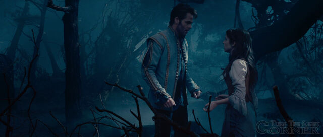 File:Into-the-woods-movie-screenshot-chris-pine-prince-charming-4.jpg