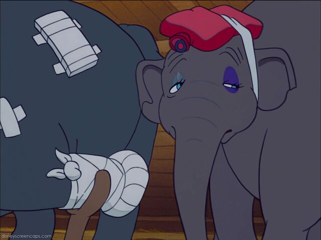 File:Dumbo-disneyscreencaps com-3701.jpg