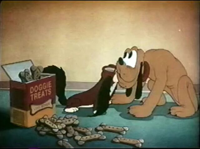 File:Pluto&fifi.jpg