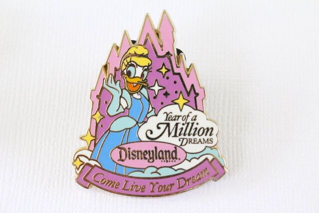 File:DaisyCinderellaPin.jpg