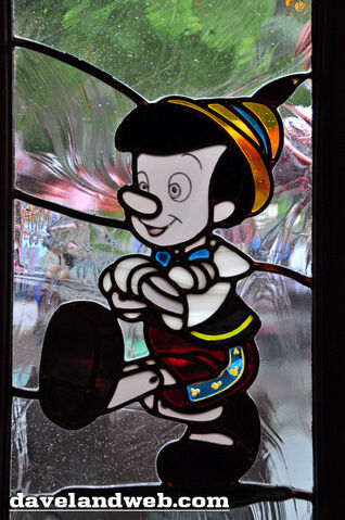 File:Pinocchiostainedglass.jpg