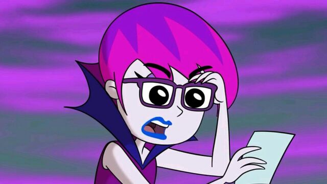 File:Hildy wearing glasses.jpg