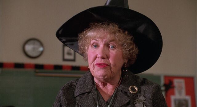 File:Hocus-pocus-disneyscreencaps.com-1493.jpg