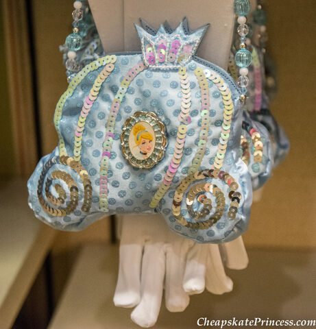 File:Disney-Princess-purse-and-gloves.jpg