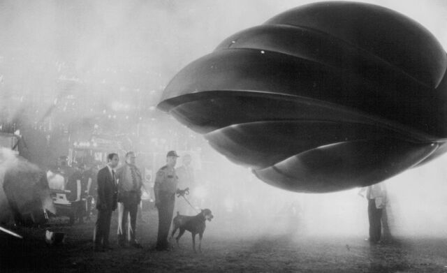 File:Flight-of-the-navigator-large-picture.jpg