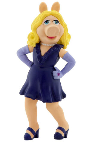 File:2012 DisneyParks PVCs Piggy.jpg