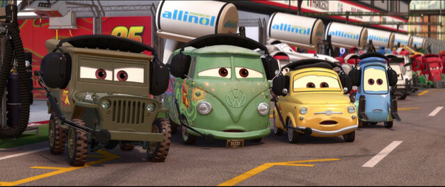 File:Cars2-disneyscreencaps.com-7194.jpg