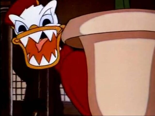 File:Bellboy Donald 5.jpg