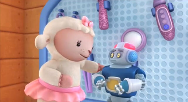 File:Lambie and robot ray.jpg