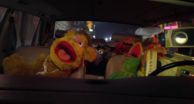 File:Muppets2011Trailer02-61.jpg