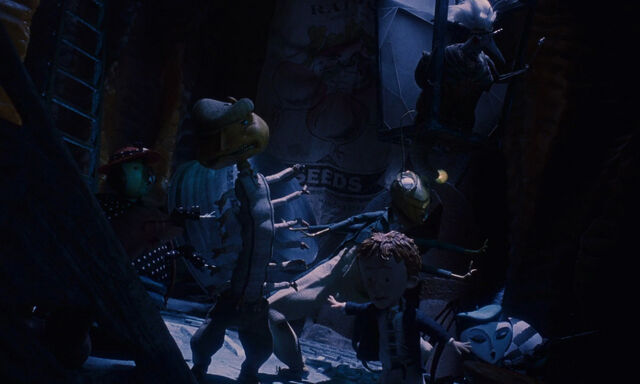 File:James-giant-peach-disneyscreencaps.com-2925.jpg