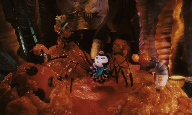 File:James-giant-peach-disneyscreencaps.com-4909.jpg