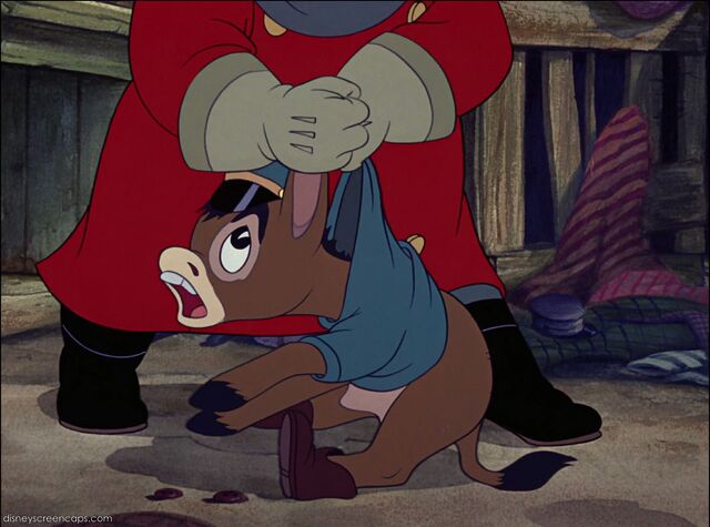 File:Pinocchio-disneyscreencaps com-7391.jpg