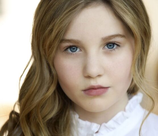 File:Ella Anderson 2017.jpeg