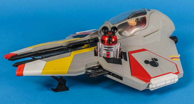 File:JediMickeysStarfighter.png