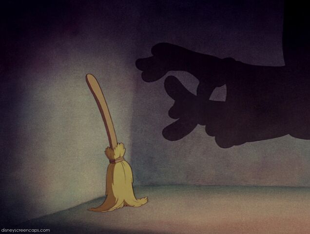 File:Fantasia-disneyscreencaps com-2006.jpg