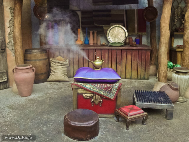 File:Magic-Lamp-with-Special-Effect-02.jpg