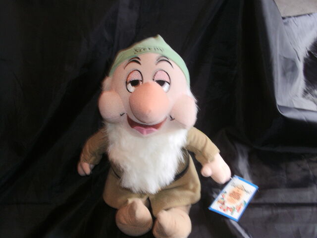 File:Sleepy toy.jpg