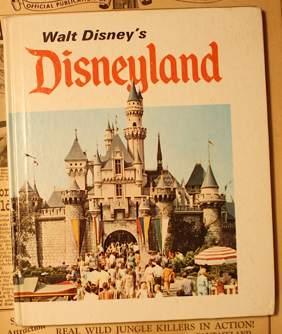 File:Walt Disney's Disneyland (book).png