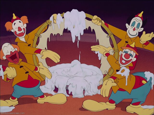 File:Dumbo-disneyscreencaps com-3990.jpg