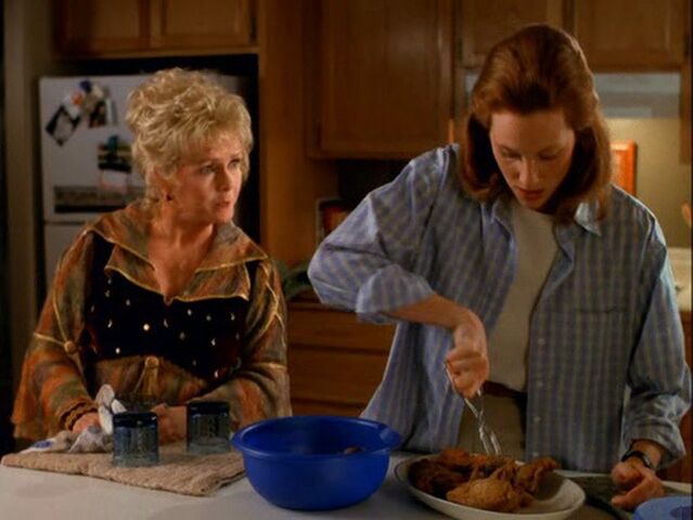File:Halloweentown-disneyscreencaps.com-1989.jpg