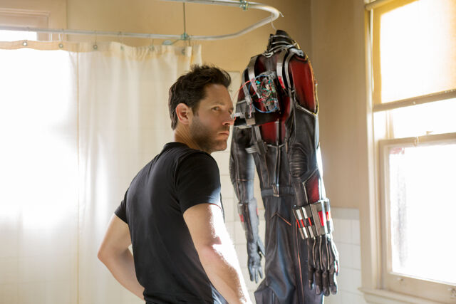 File:ScottandAnt-ManSuit.jpg