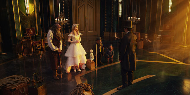 File:Oz the Great and Powerful 38.jpg