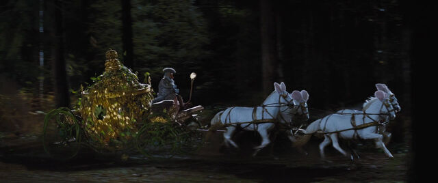 File:Cinderell-2015-disneyscreencaps.com-8632.jpg