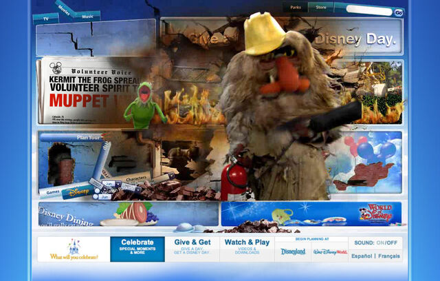 File:Disneyparksgive.com-25.jpg