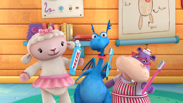 File:LambieStuffyHallie.jpg