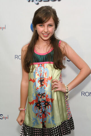 File:Myzos+Presents+Official+Launch+New+Disney+ TktS -ZHktl.jpg