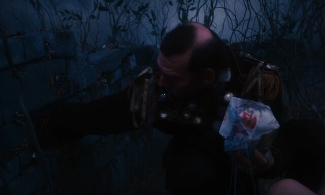 File:James-giant-peach-disneyscreencaps com-1375.jpg