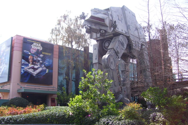 File:Star Tours MGM outside.jpg