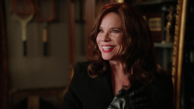 File:Once Upon a Time - 2x16 - The Miller's Daughter - Cora's Heart is Returned.jpg