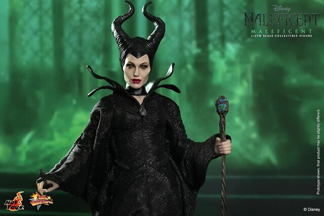 File:Hot-toys-maleficent-wide-with-staff.jpg