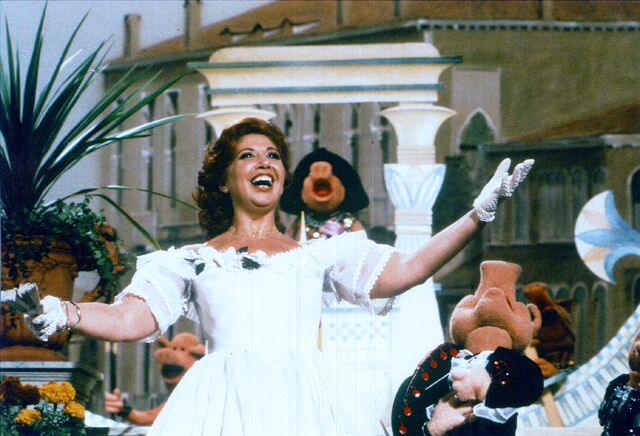 File:Beverly Sills03.jpg