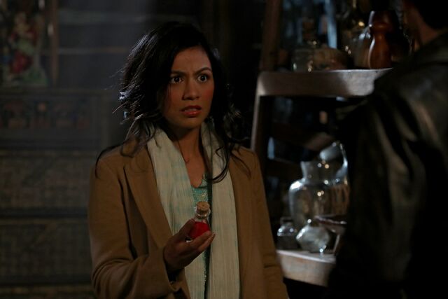 File:Once Upon a Time - 6x14 - A Wondrous Place - Photography - Jasmine.jpg