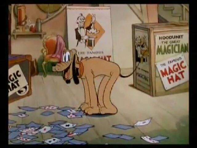 File:Mickey's Grand Opera 19362.jpg