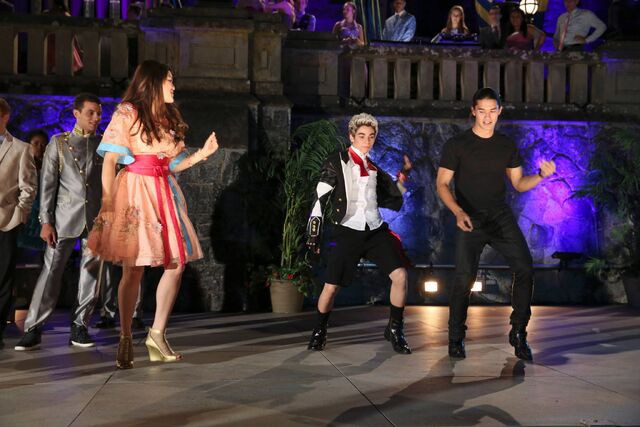 File:Set of Descendants 5.jpg