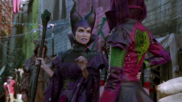 File:Descendants-disneyscreencaps com-775.jpg