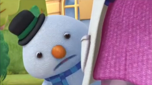 File:Chilly behind doc.jpg