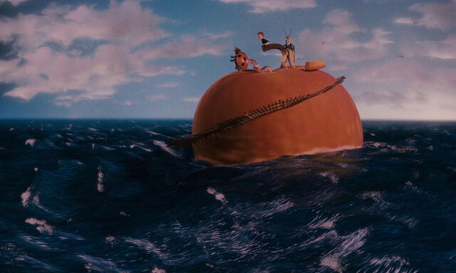 File:James-giant-peach-disneyscreencaps.com-3228.jpg