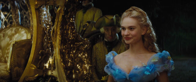 File:Cinderell-2015-disneyscreencaps.com-6136.jpg