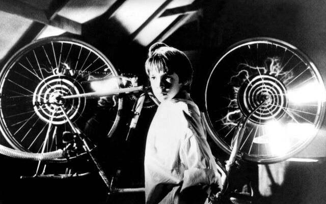 File:Frankenweenie-1984-01-g.jpg