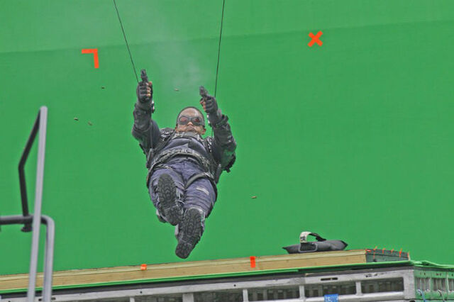 File:Anthonymackie-falcon-6.jpg