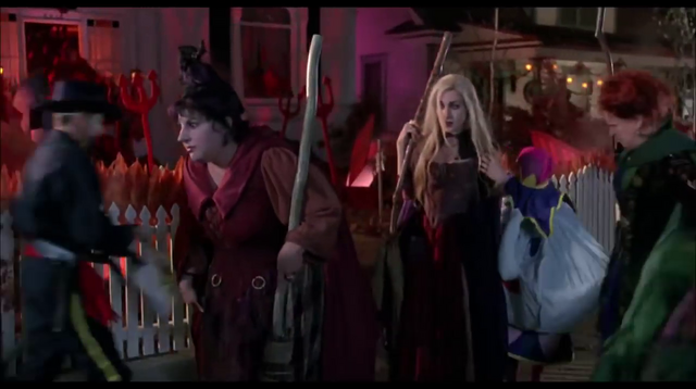File:Mrs.Potts-HocusPocus.png