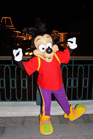 File:MAX Goof HKDL.jpg