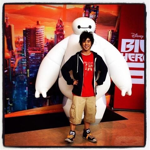 File:Niro and Baymax DHS.jpg