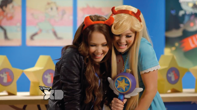 File:Olivia-and-Kelli---I-love-puppies.png